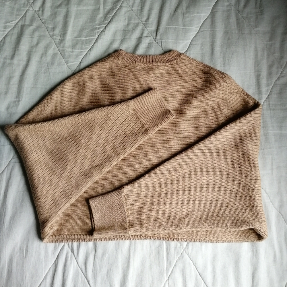 WILFRED Lolan crop merino wool sweater | Aritzia - Picture 4 of 9